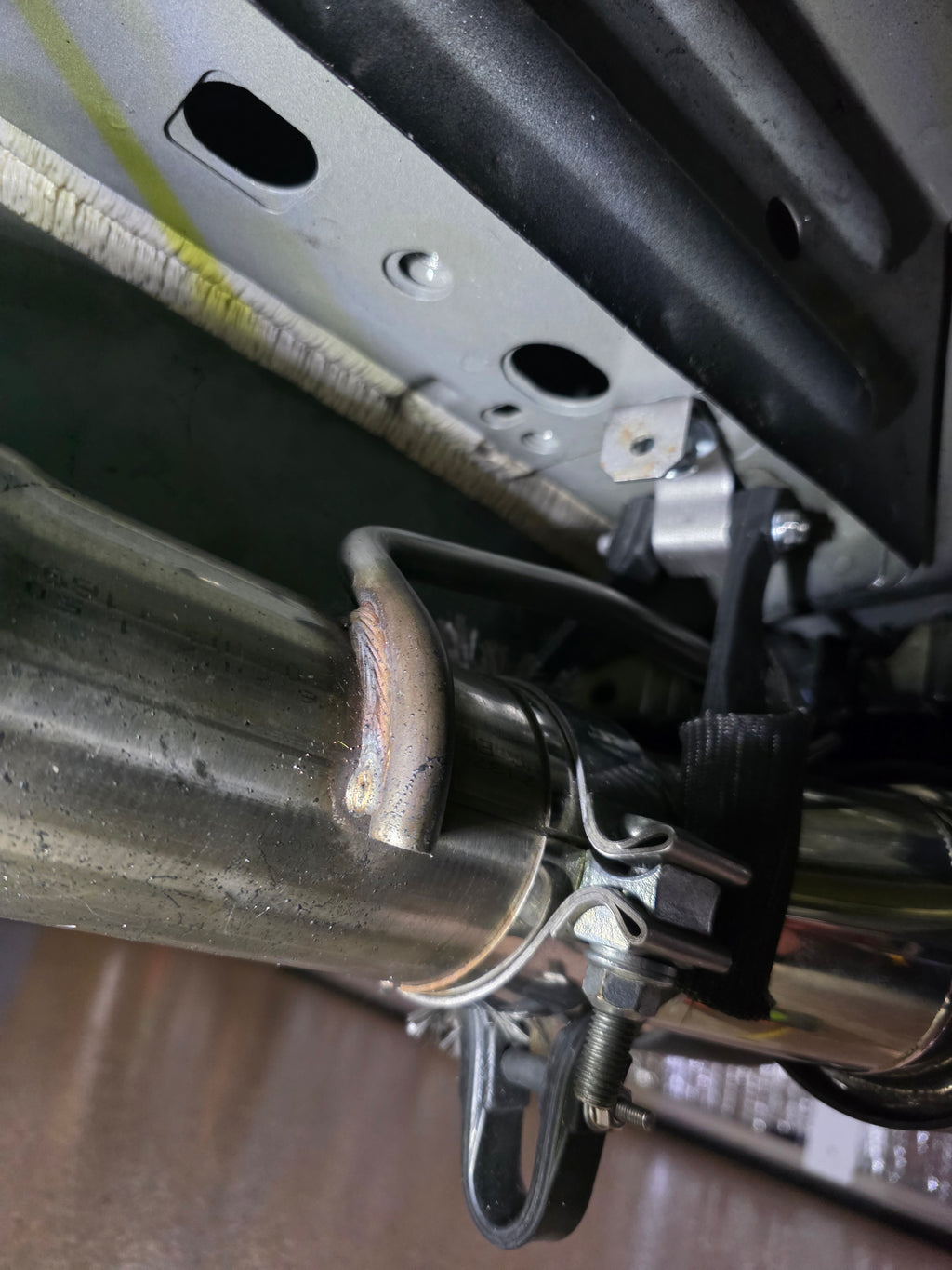Slinger™ Universal Flex No-Weld Exhaust Hanger Kit