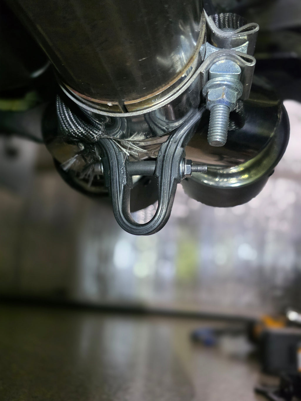 Slinger™ Universal Flex No-Weld Exhaust Hanger Kit