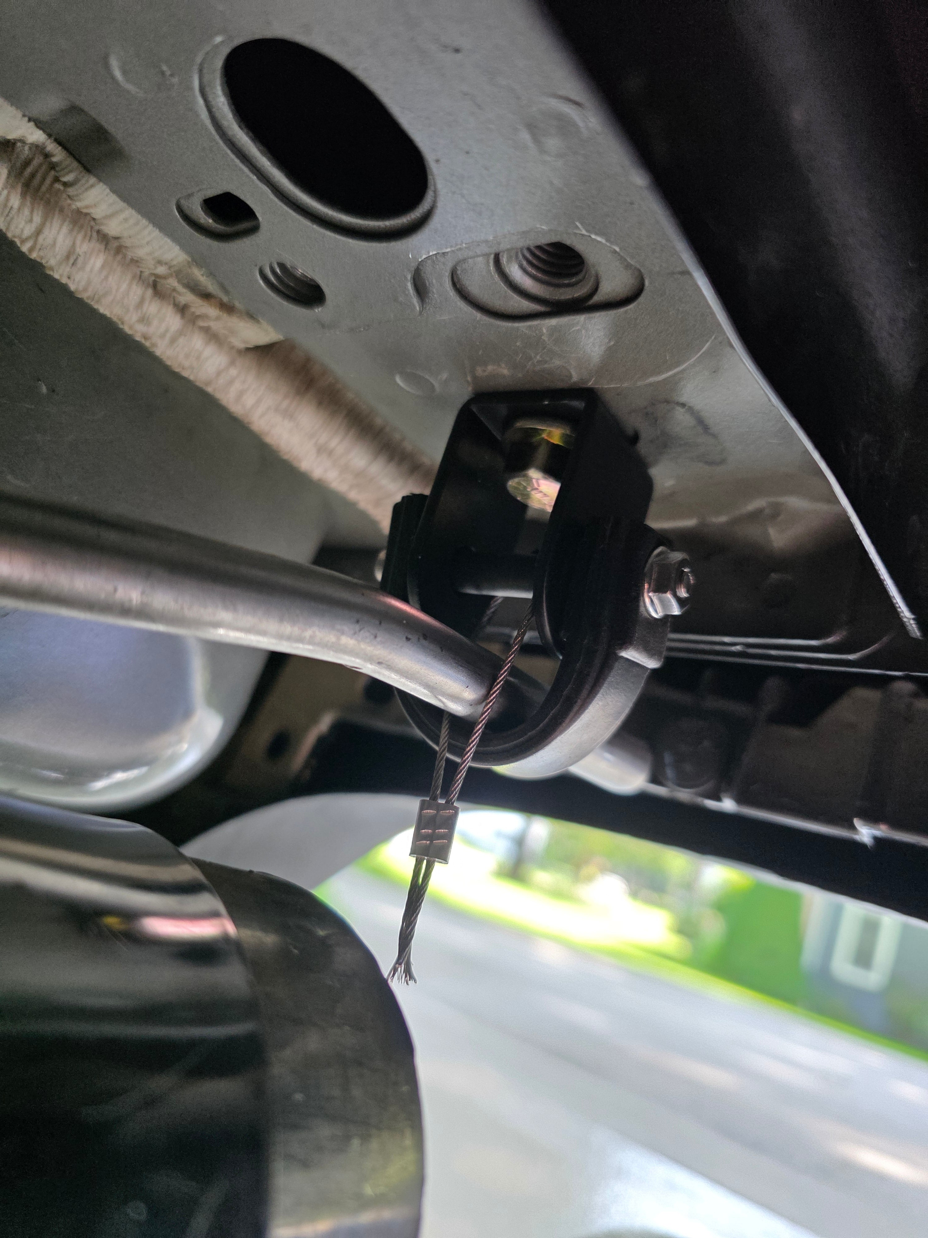Mini U-Flex sub kit replaces OEM heavy Isolator Assy