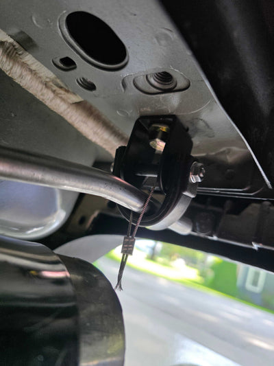 Mini U-Flex sub kit replaces OEM heavy Isolator Assembly. Reduces vibration, resonance and drone.